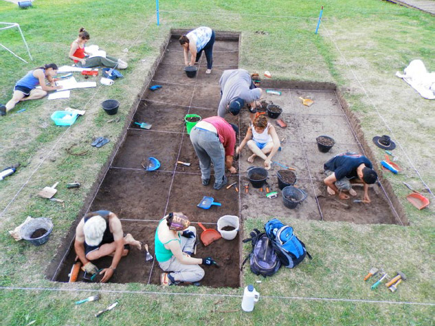 Figura 6. Excavaciones en el área de la primera batería, denominada Álvaro Alzogaray