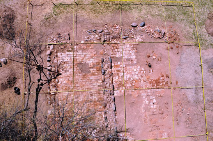 Figura 10. Vista aérea de la planta de la capilla desde unos 50 m. de altura aproximadamente