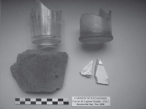 Figura 9. Material arqueológico hallado en el exterior de CM2